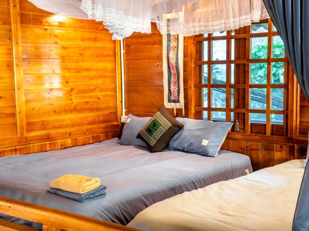 Wild Apple Homestay サパ エクステリア 写真