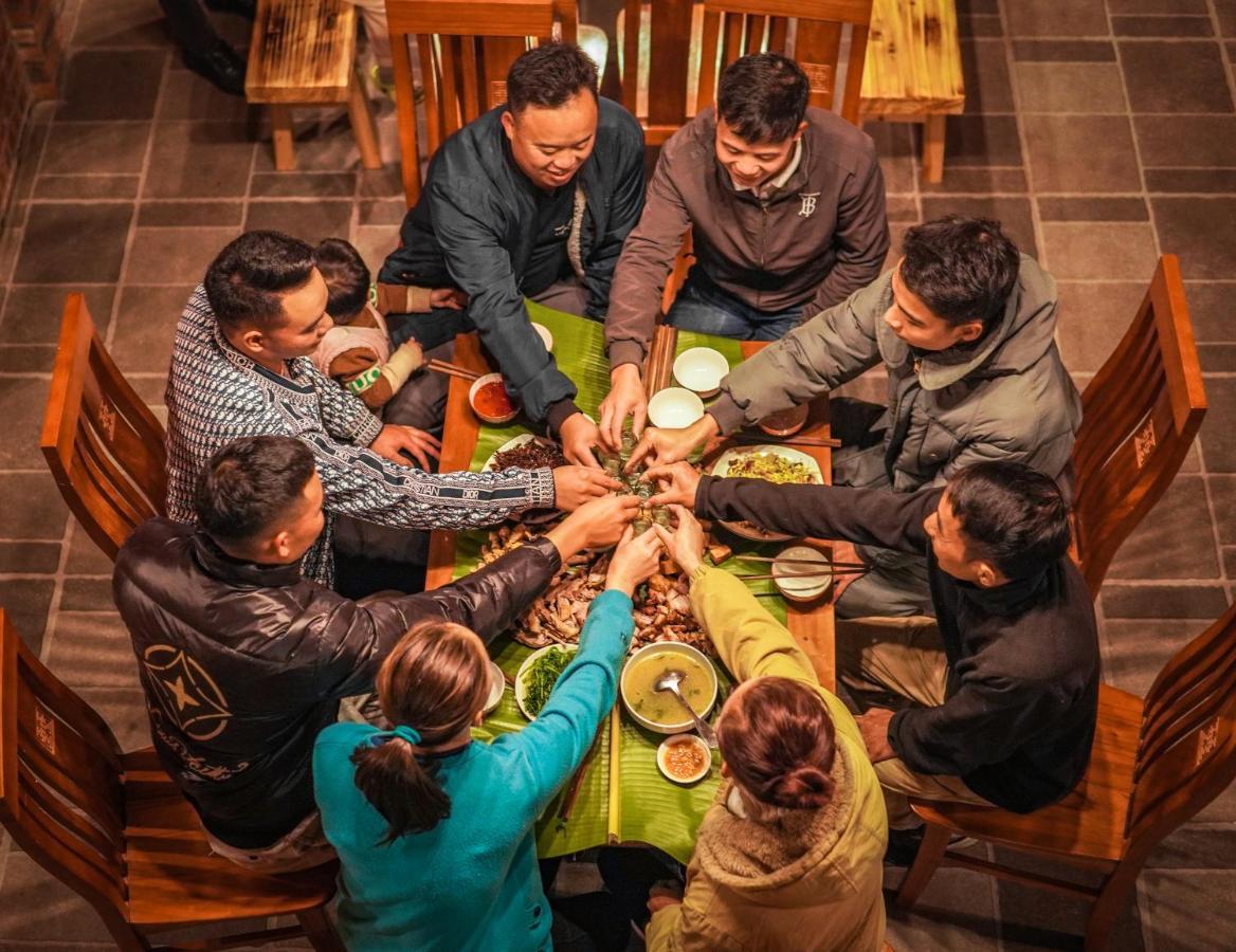 Wild Apple Homestay サパ エクステリア 写真