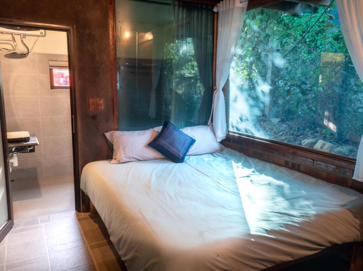 Wild Apple Homestay サパ エクステリア 写真